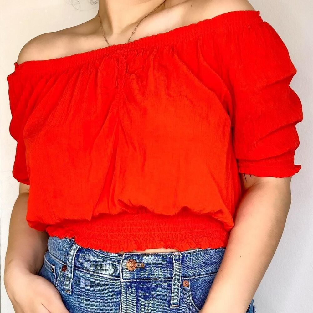 H&M Bright Orange Off-Shoulder Bubble Crop Top – Size 10